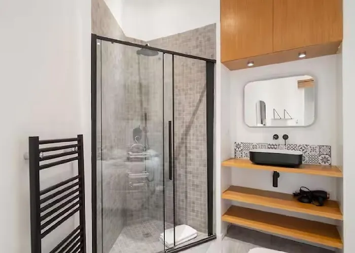 Parenthese Elegante Au Centre De * كان