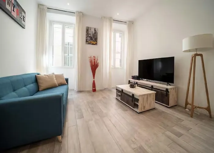 Parenthese Elegante Au Centre De *